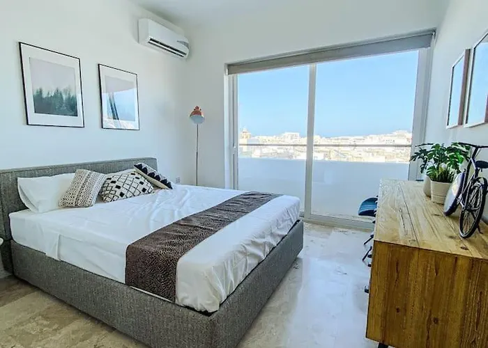Valletta Vista Penthouse Where Sky Meets History By Solea 公寓 斯利马