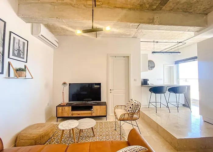 Valletta Vista Penthouse Where Sky Meets History By Solea * 斯利马